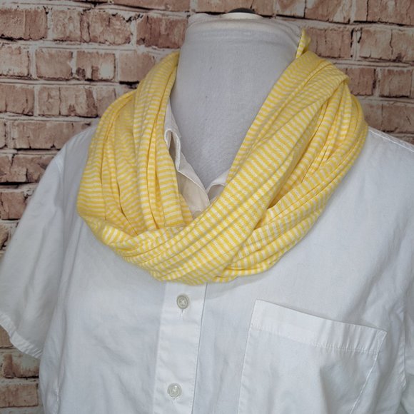 alirina Infinity Scarf Yellow/White - Picture 3 of 10